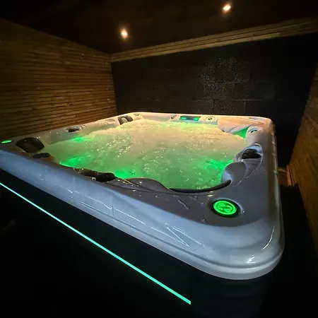New For Rent * لارفيك